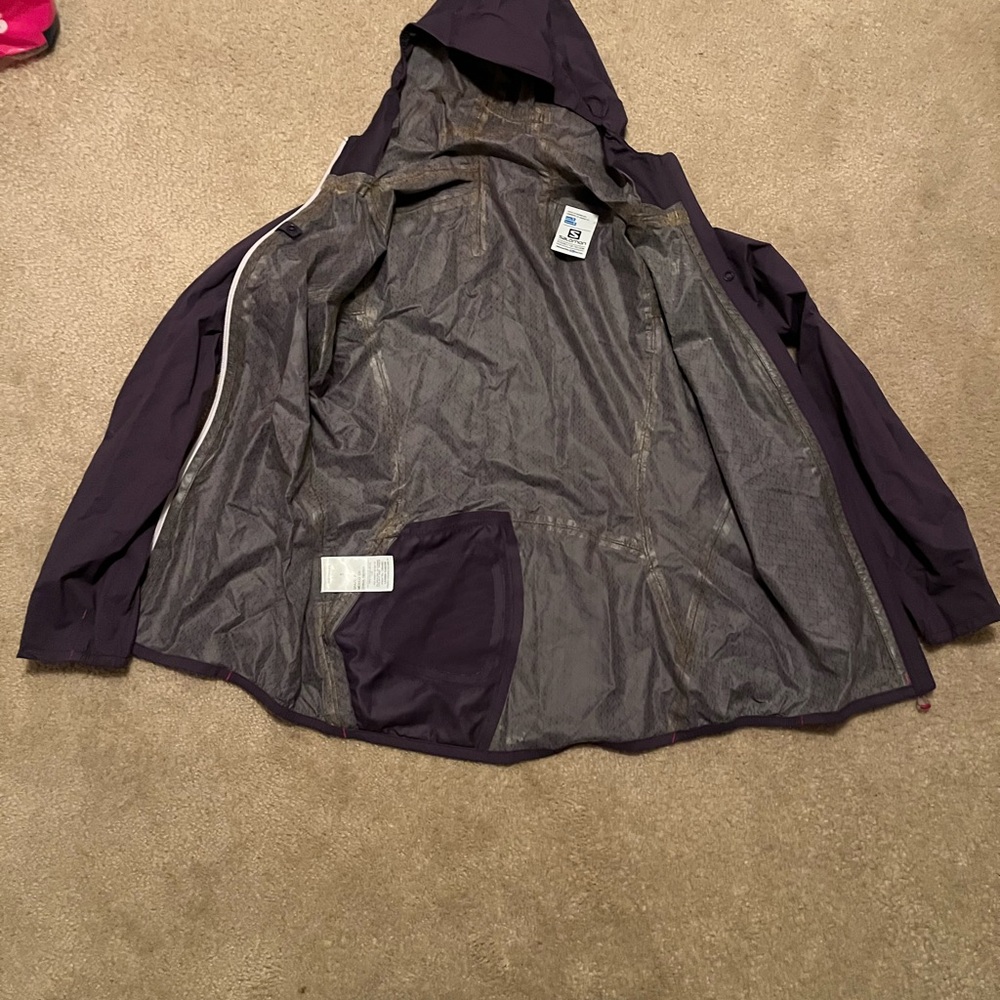 Salomon Women's Lightweight Jacket in Dark Purple - Picture 9 of 9